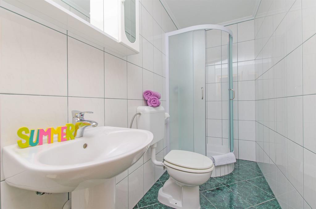 Apartments Zecic Omiš Zewnętrze zdjęcie