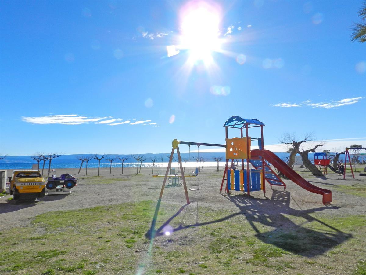 Apartments Zecic Omiš Zewnętrze zdjęcie